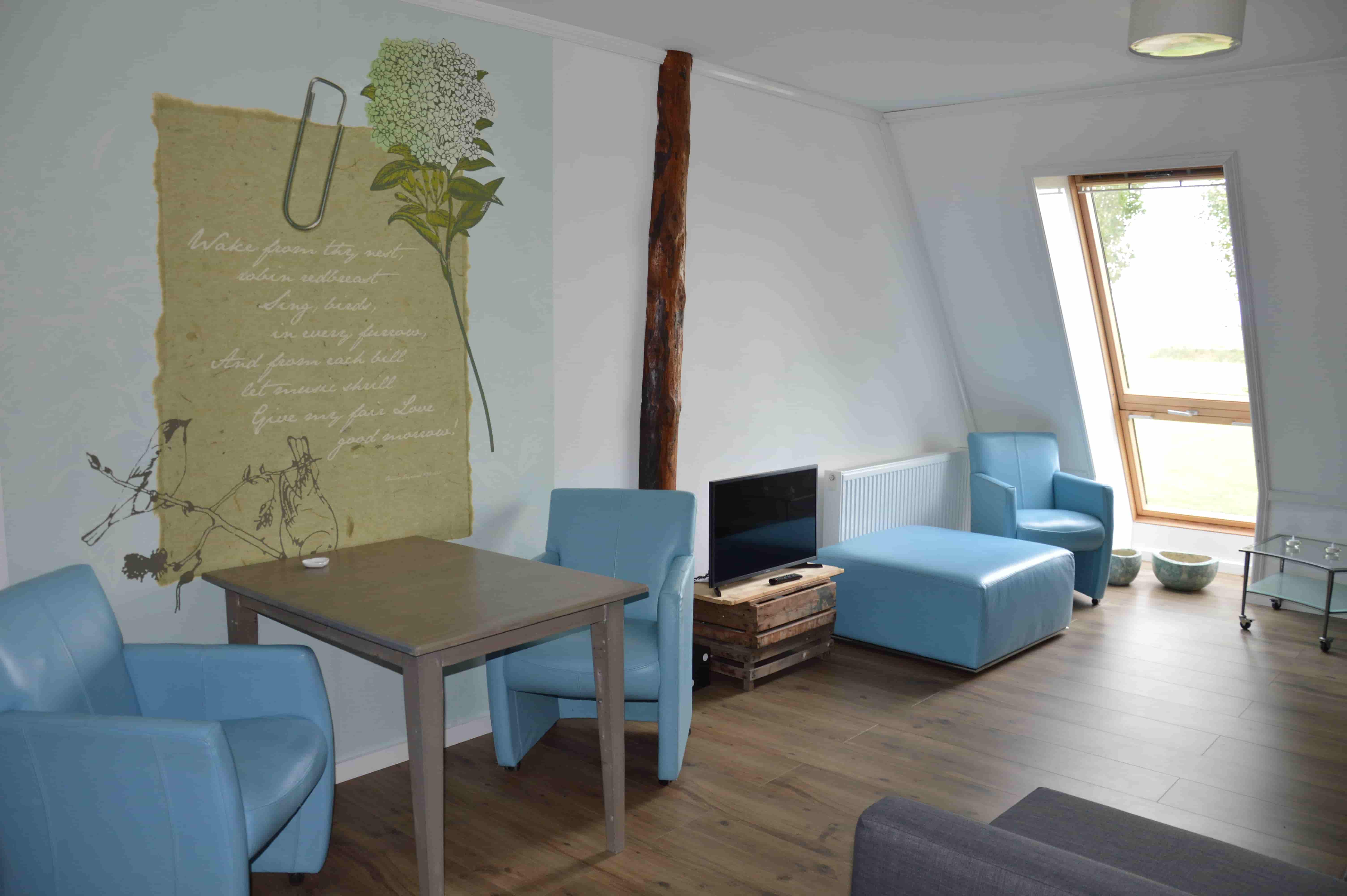 Bedstee_appartement_bed&_Breakfast_overnachten_all_inclusive_friesland_noord_nederland_woonkamer